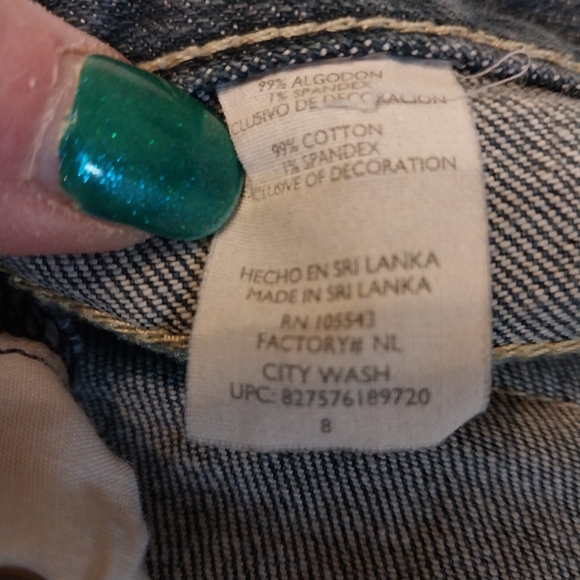 Daisy Fuentes Cropped Jeans - Picture 3 of 6